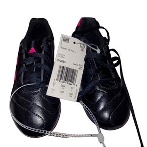 Addias toddler soccer shoes, size 10 (US), pink & black